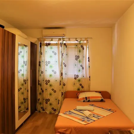 Apartments Muic Tisno Exterior photo
