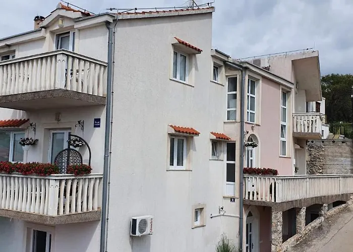 Apartments Muic