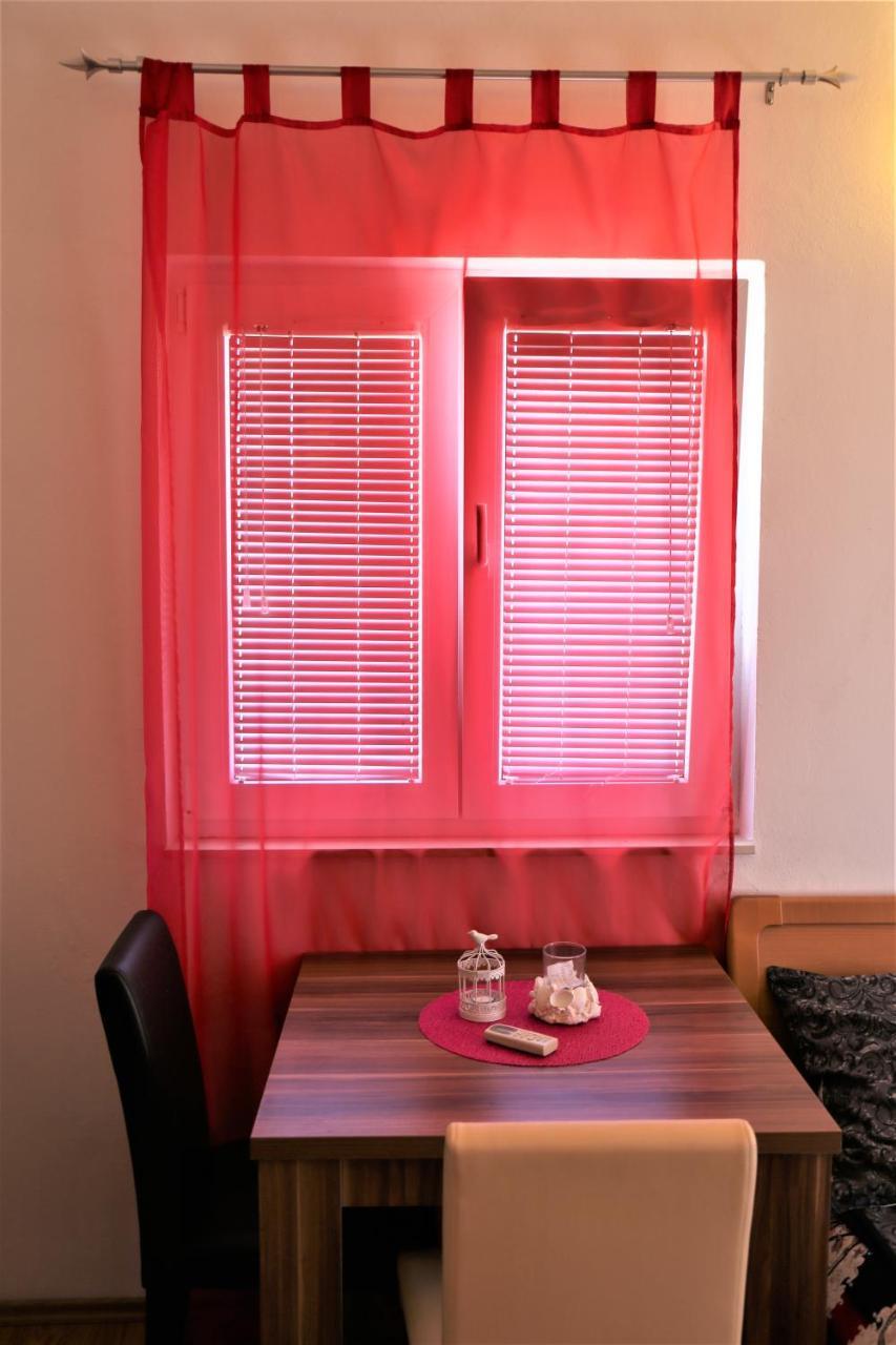 Apartment Muic